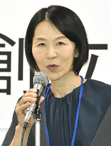 前田　容未子　事務長