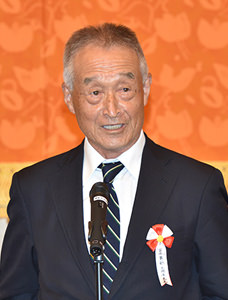 来賓挨拶 吉井 宏一郎 元校長先生 (第21代)