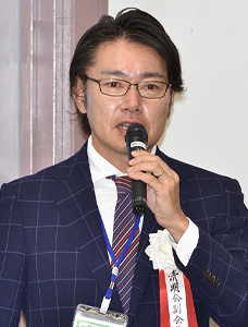 開会・司会 小林 進 副会長(39回生)