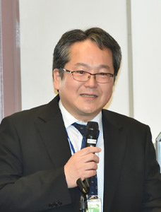 開会・司会　山本　雅哉　監査　（33回生）