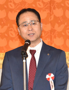 来賓挨拶　森本　成巳　前校長先生　（第30代）