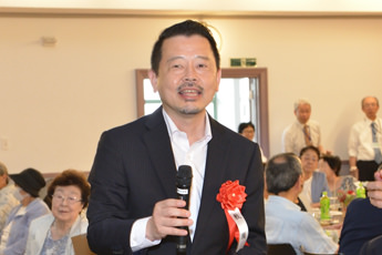 クイズの回答を答える 石井　良和　教頭先生